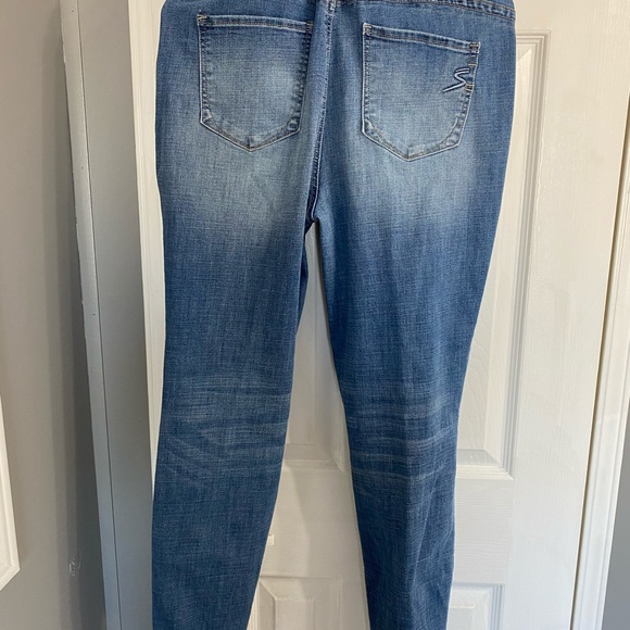 Jeans - Picture 2 of 3